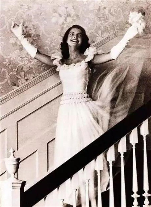 美国总统肯尼迪妻子图片,肯尼迪夫人杰奎琳嫁给船王