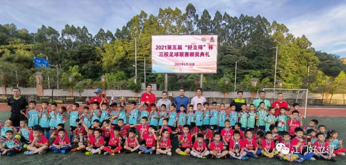 市政协委员张书羿：积极推广校园足球引导更多青少年爱上体育运动