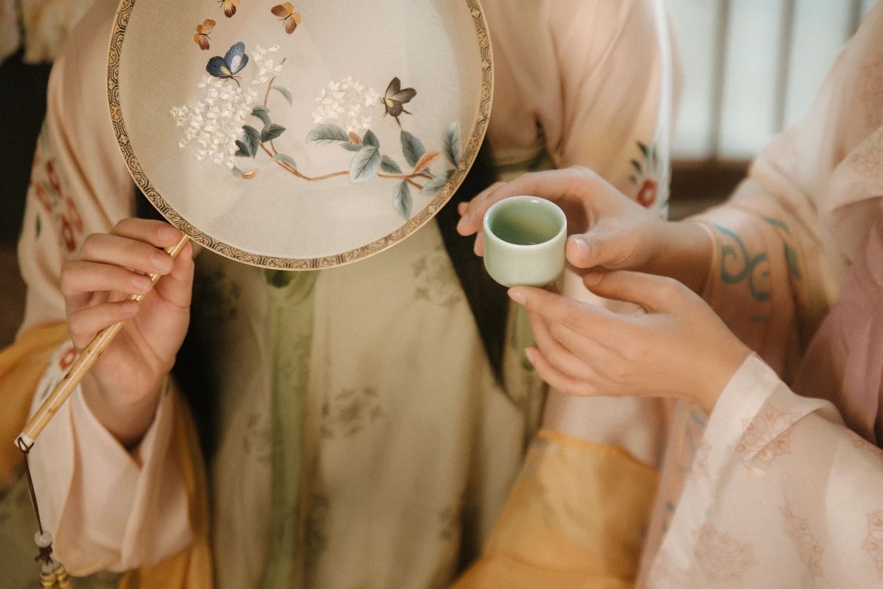 关于爱情的诗词短句唯美,关于爱情诗词简短句子