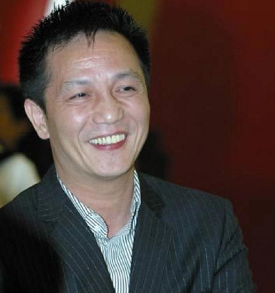 “上海李嘉诚”周正毅：入狱后给监狱装空调，服刑期间狂赚30亿