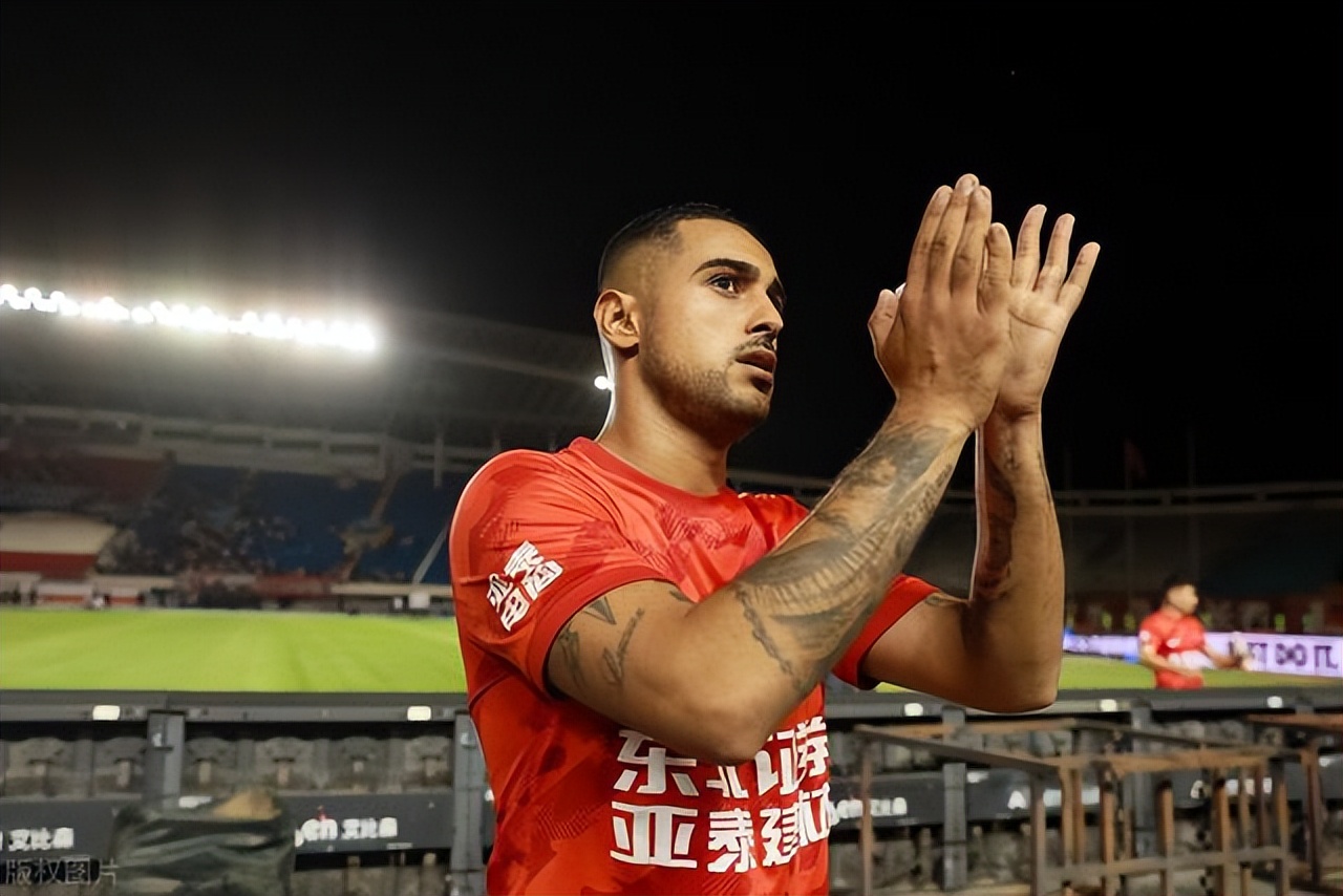 莱昂纳多为啥不留在山东队,莱昂纳多为什么不回泰山