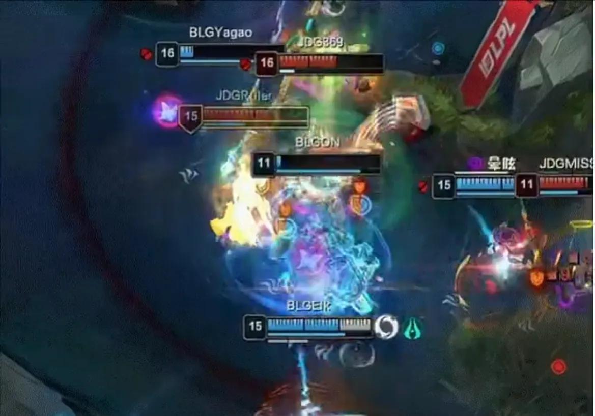 “Xun暂停后严重失误图”火了，千珏团战不开大，近5000优势被翻