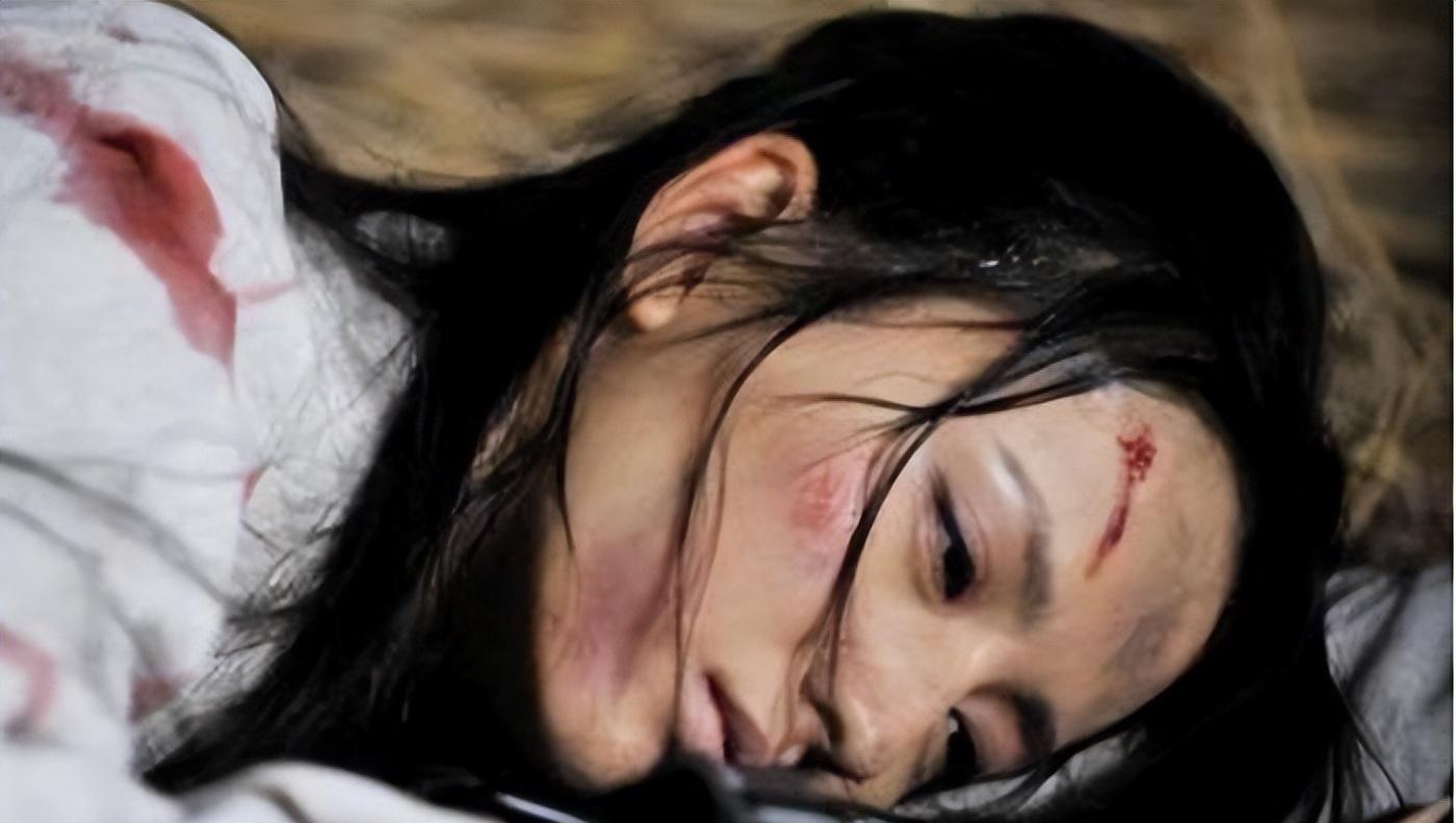 “高雅与残忍并存：女犯人遭受虎豹戏春刑罚的惊人全过程”