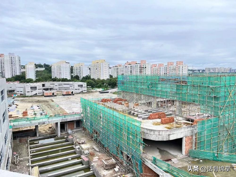 抢工期抓进度施工方案,抢时间赶工期重点项目五一忙不停