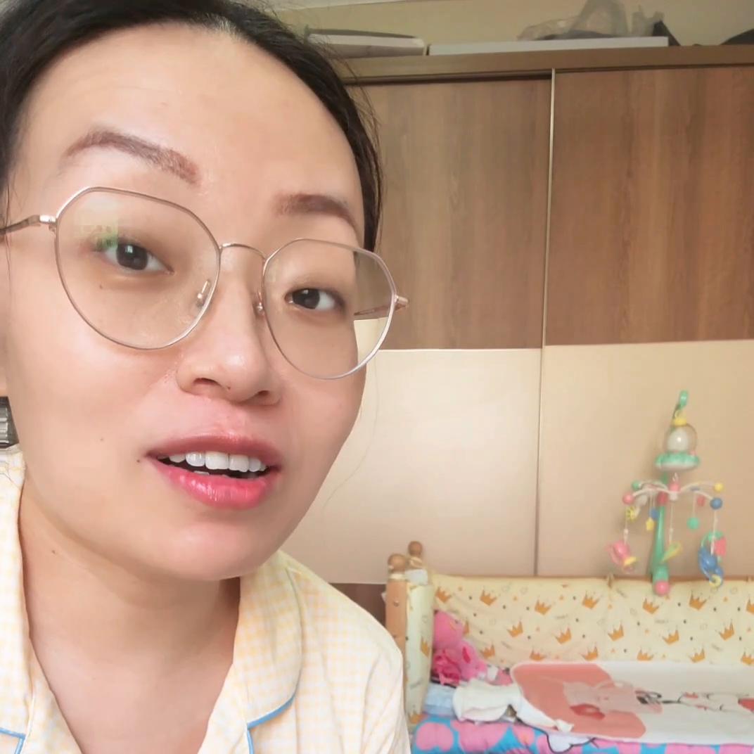 小宝宝长湿疹的最佳治疗方法,婴儿出生十天长湿疹怎么办