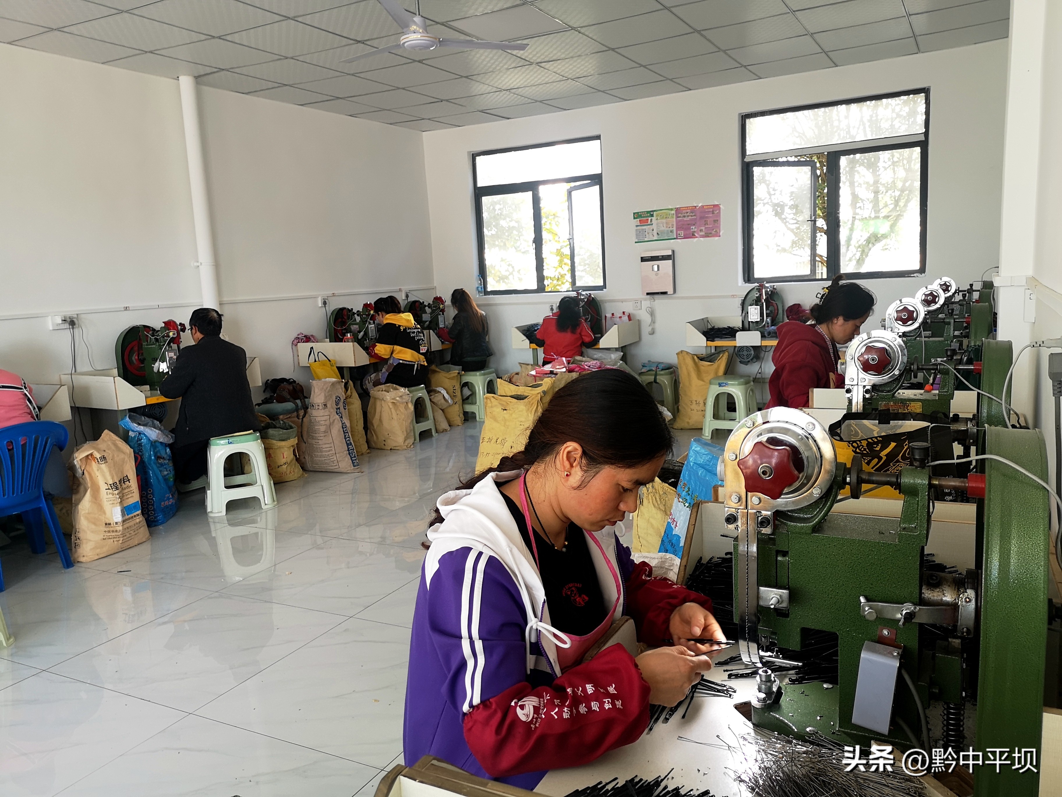 易地扶贫搬迁点带动村民就业,江口坝易地扶贫搬迁就业