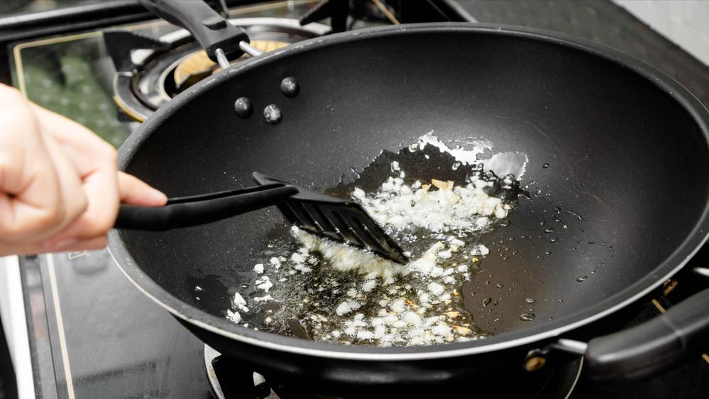 大蒜是“抗癌之王”,每周生吃2次可降低一半肺癌风险?是真是假