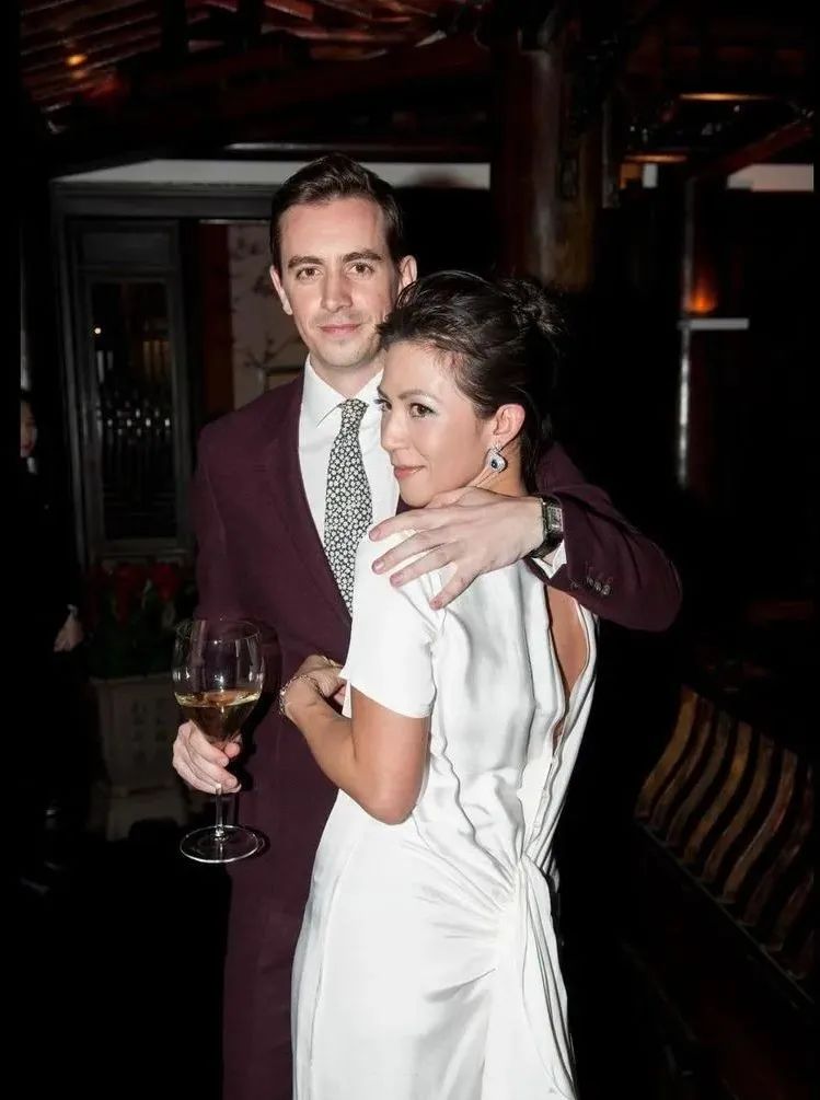 1.2亿做汉服？四合院大婚的富五代名媛有什么背景和神仙家人？