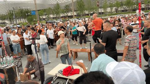 凤凰山，宇宙级草根网红孵化中心