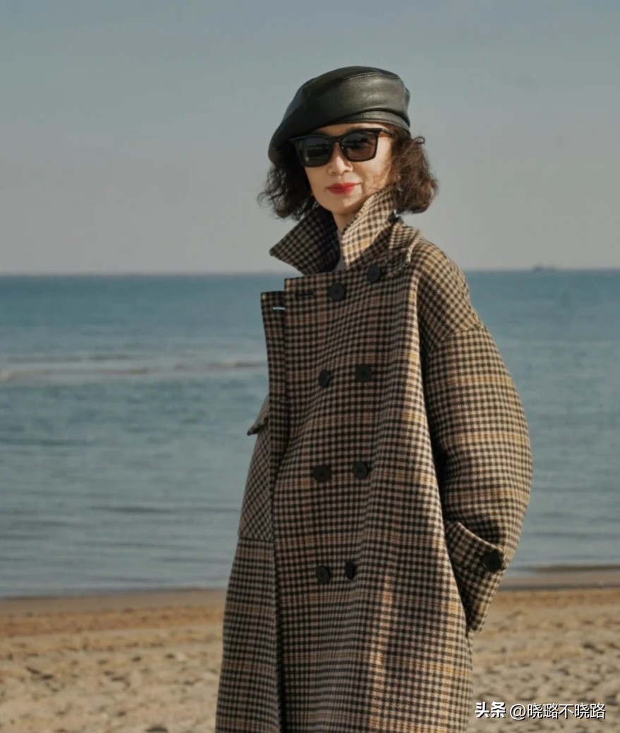 小个子适合的半丸子头卷发,中年卷发戴什么帽子好看