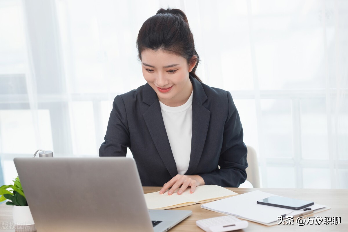 为什么感觉和女生聊天有隔阂,和女孩子聊天之后尴尬了怎么办