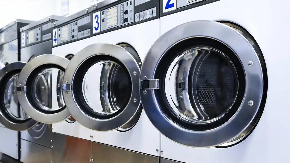 开一个自助洗衣店挣钱吗,开个洗衣店投资多钱