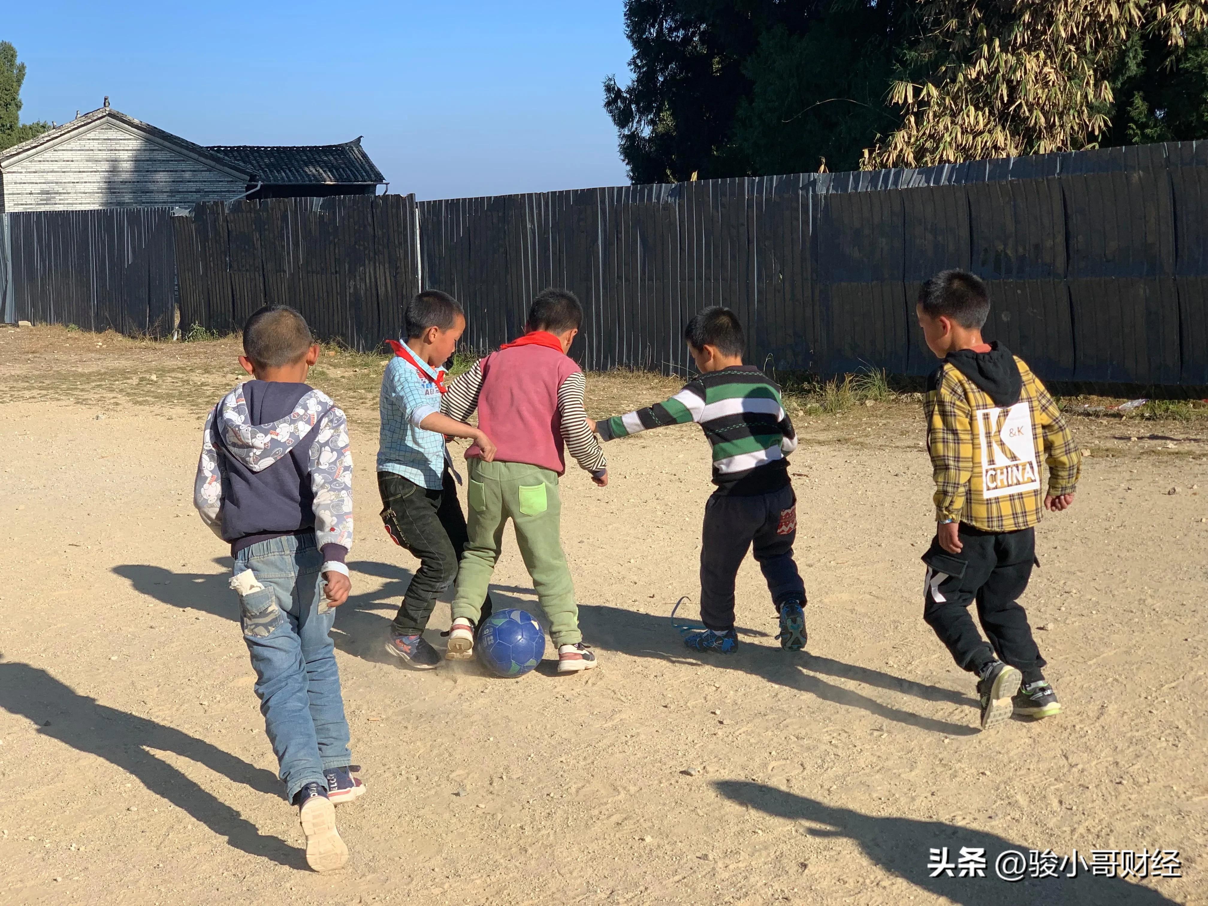 中国足球的腐朽，可不仅仅是抓一个李铁就能解决的