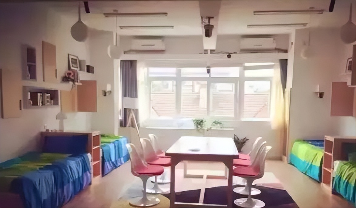 大学宿舍情况盘点，2022准大学生必看！甚至有海景房双人间