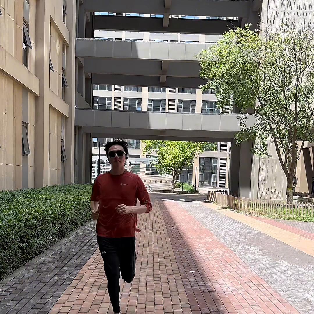 想赚钱必须要有脑子,想赚钱必须管住嘴巴