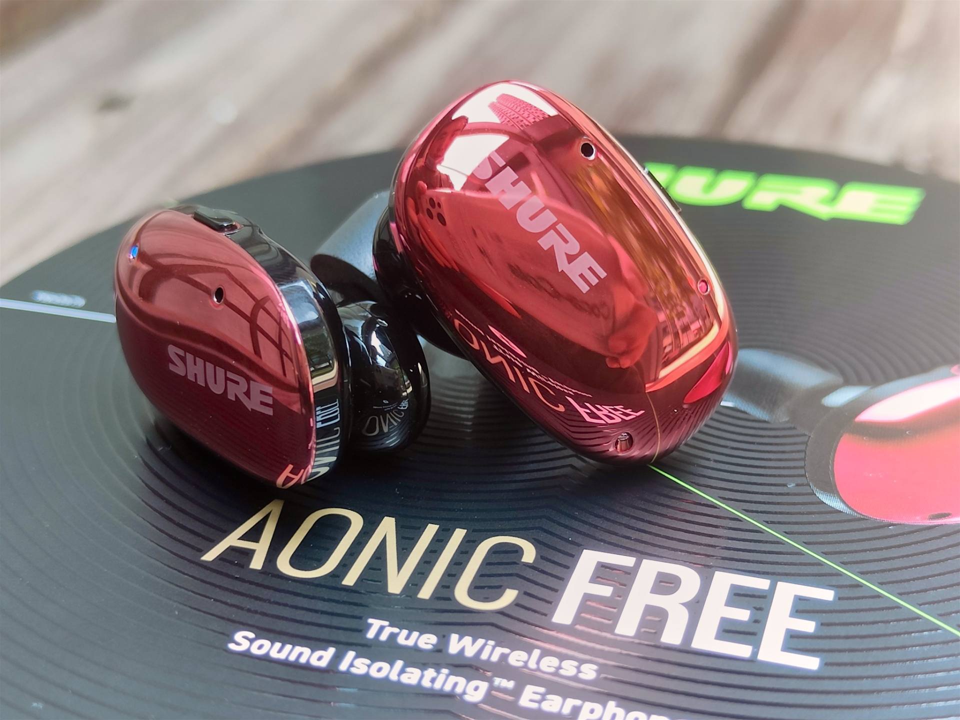 HiFi真无线耳机大乱斗！拜雅、舒尔、声阔、BW参战