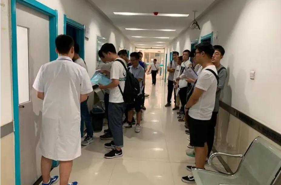 杭州小伙病毒性感冒住进icu,男子13岁得糖尿病27岁进ICU