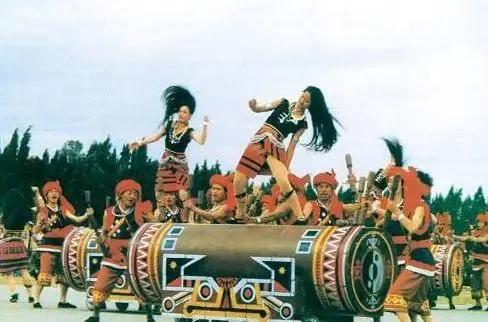 云南长得黑但是很漂亮的女生,云南最神秘的少数民族