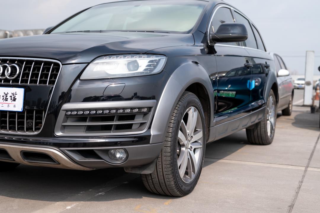 2011年奥迪q7二手值得购买么,二手的奥迪q7和宝马x5哪个好