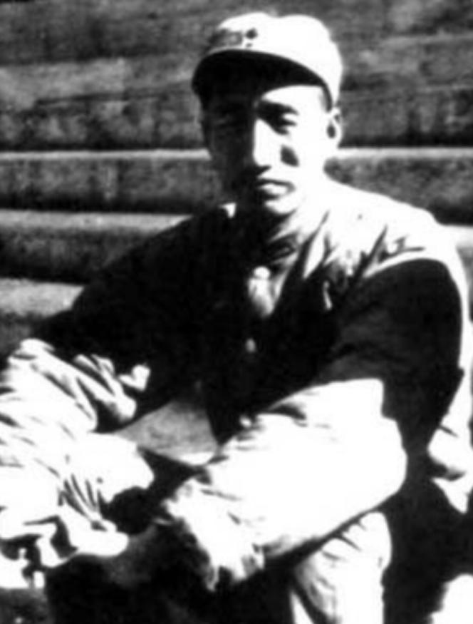 01年罗荣桓之子罗东进前往沂蒙,来到一人墓前:母亲,我来看你了