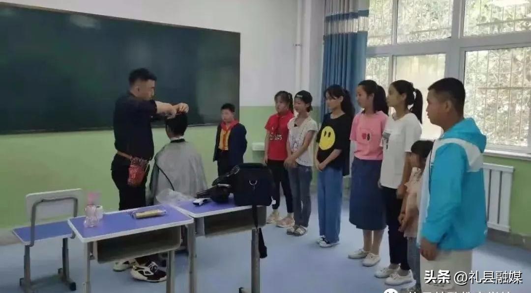 鐖卞績娴囩亴闈欏緟鑺卞紑,鐢ㄥ績鑱嗗惉闈欏緟鑺卞紑鐗规畩鏁欒偛瀛︽牎