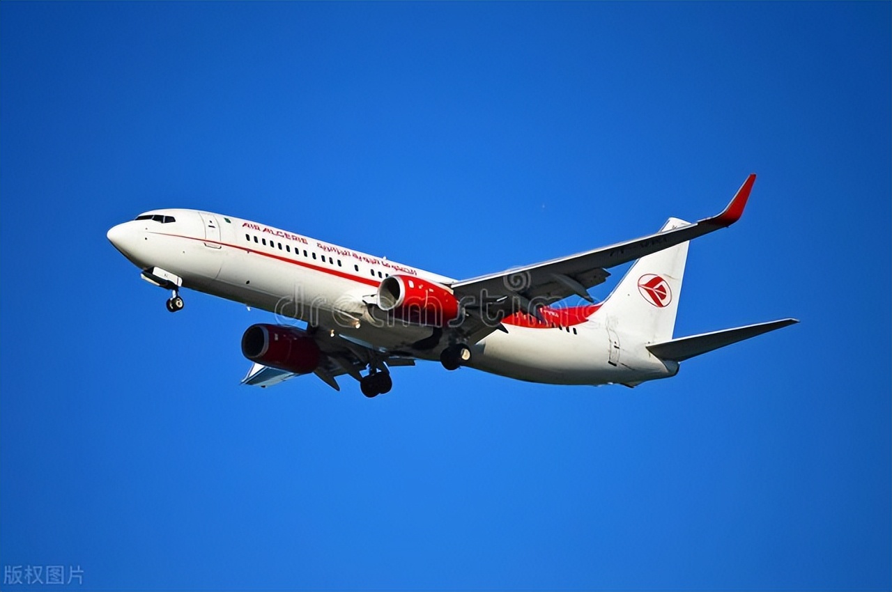 飞机突然坠毁一般什么原因,飞机到底是什么原因导致坠机的