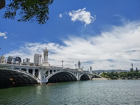 成都香格里拉十日游,昆明大理丽江香格里拉六日游报价