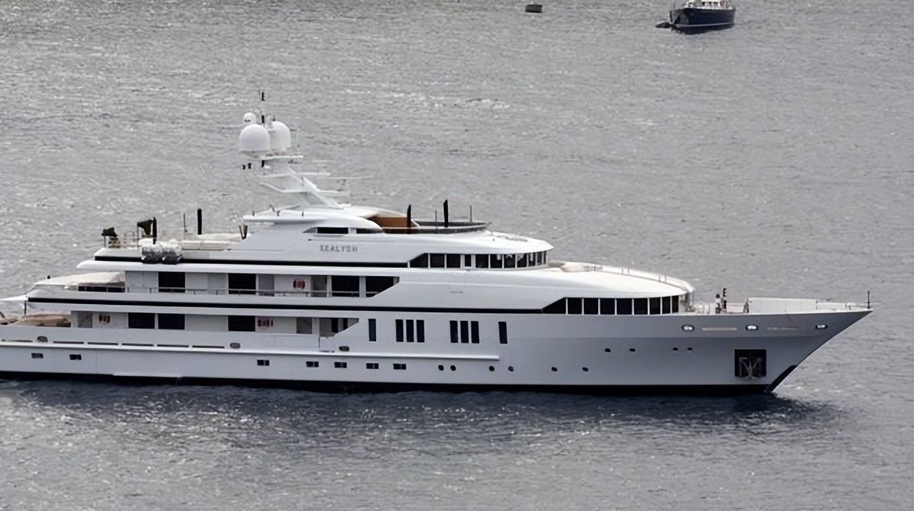 23岁女富豪生活奢靡,黑龙江女首富离婚