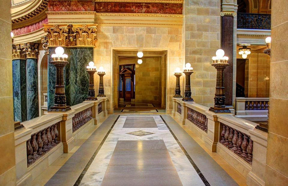 纳米涂层让天然大理石防机油渗透，透明防油防污，油污油渍易清洁