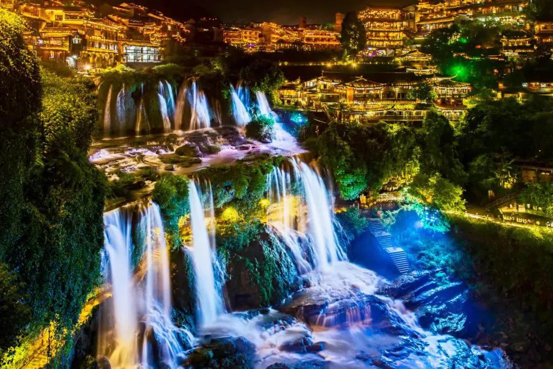 芙蓉镇适合几月份去的,芙蓉镇什么季节去最好