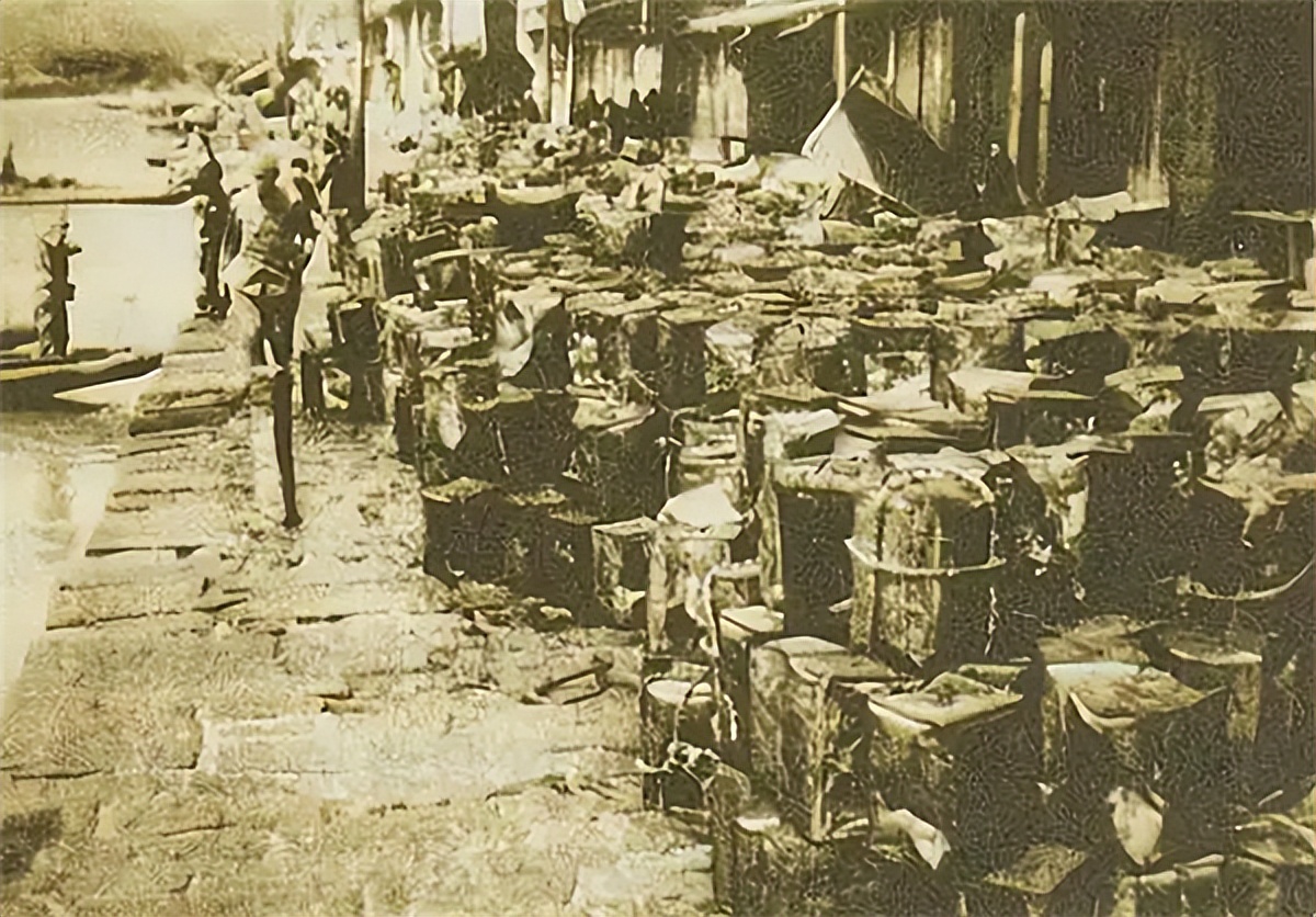 案例叶汉龙回忆：日本兵见到保长妻子，笑着掏出10元法币