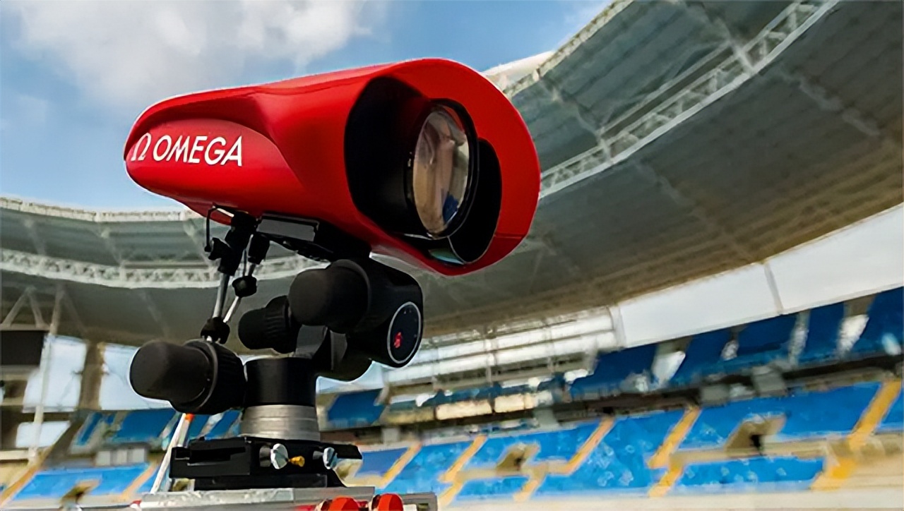 女运动员赛场上痛苦哭,女运动员痛苦哭