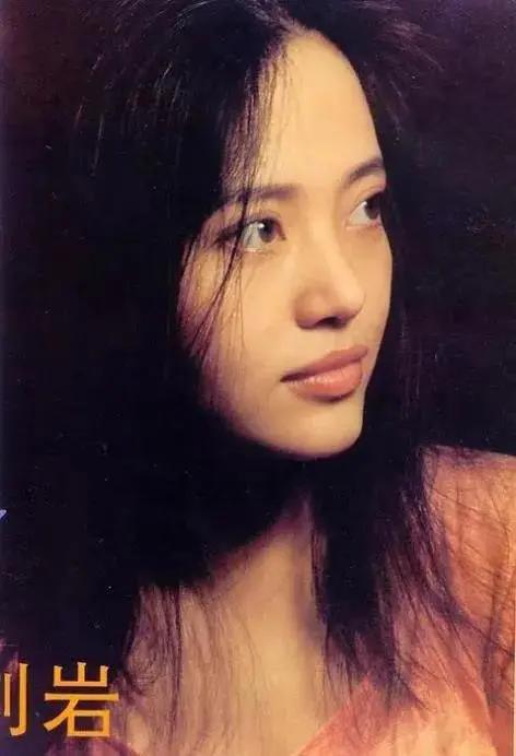 王菲前夫李亚鹏的现状,王菲前夫李亚鹏现状如何