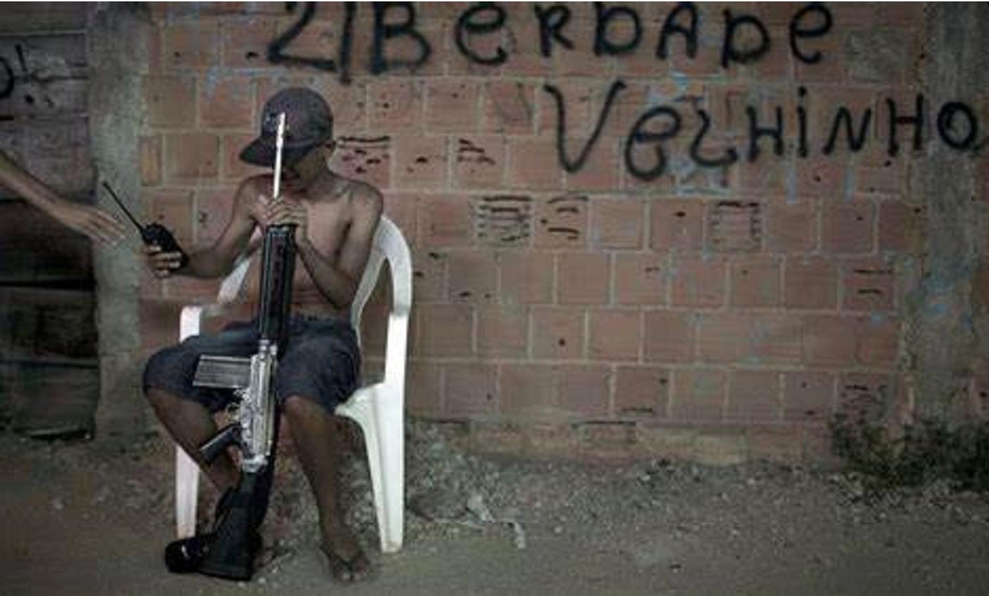 巴西贫民窟毒贩,中国记者探寻巴西贫民窟毒贩