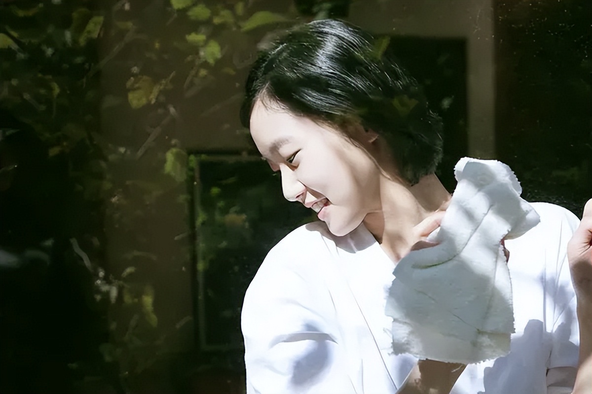 金高银是怎么当上演员的,金高银怎么变漂亮