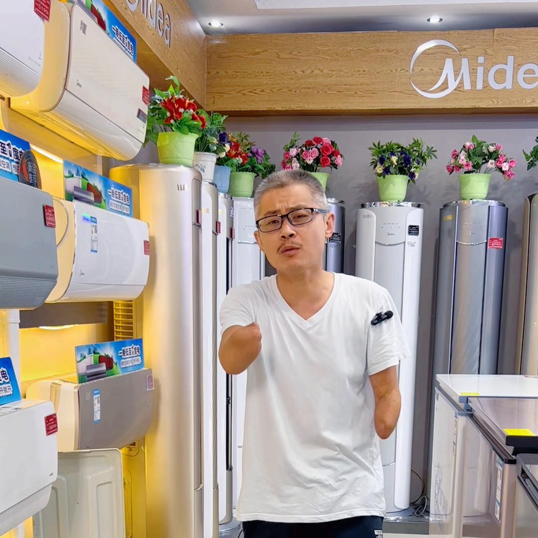 喜欢你就来不喜欢请你绕道逼免最后弄得不愉快我不...