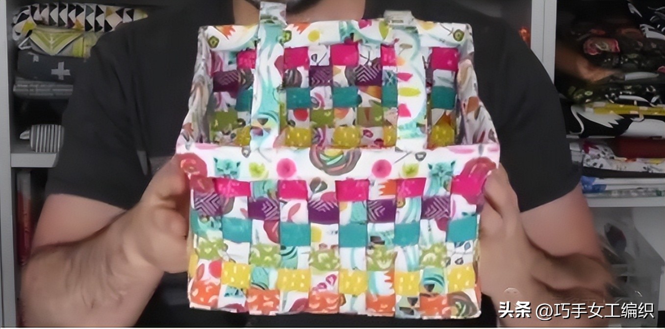 如何用旧牛仔裤做收纳,旧牛仔裤改造收纳袋挂件简单