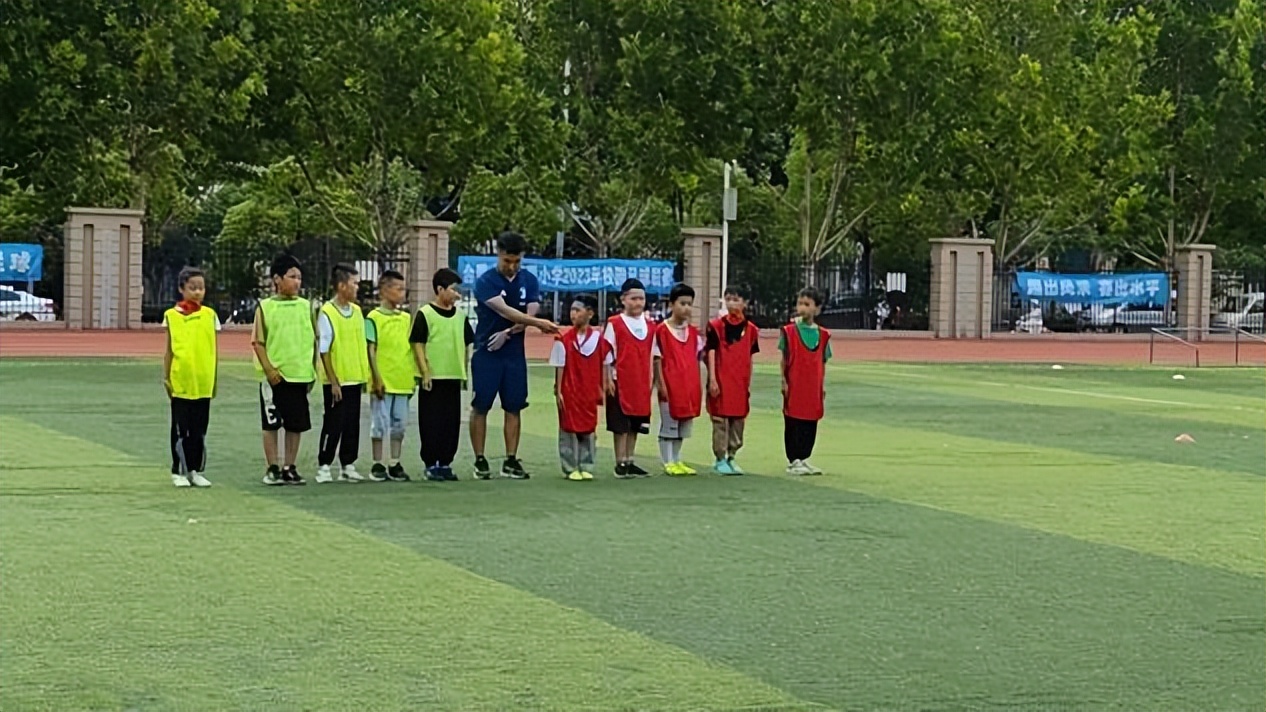 金葡萄小学足球比赛,合肥市新安江路小学足球比赛