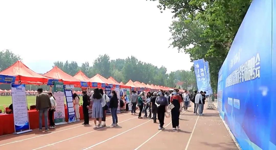 大学生20到28岁的失业率,2021大学生失业率统计表