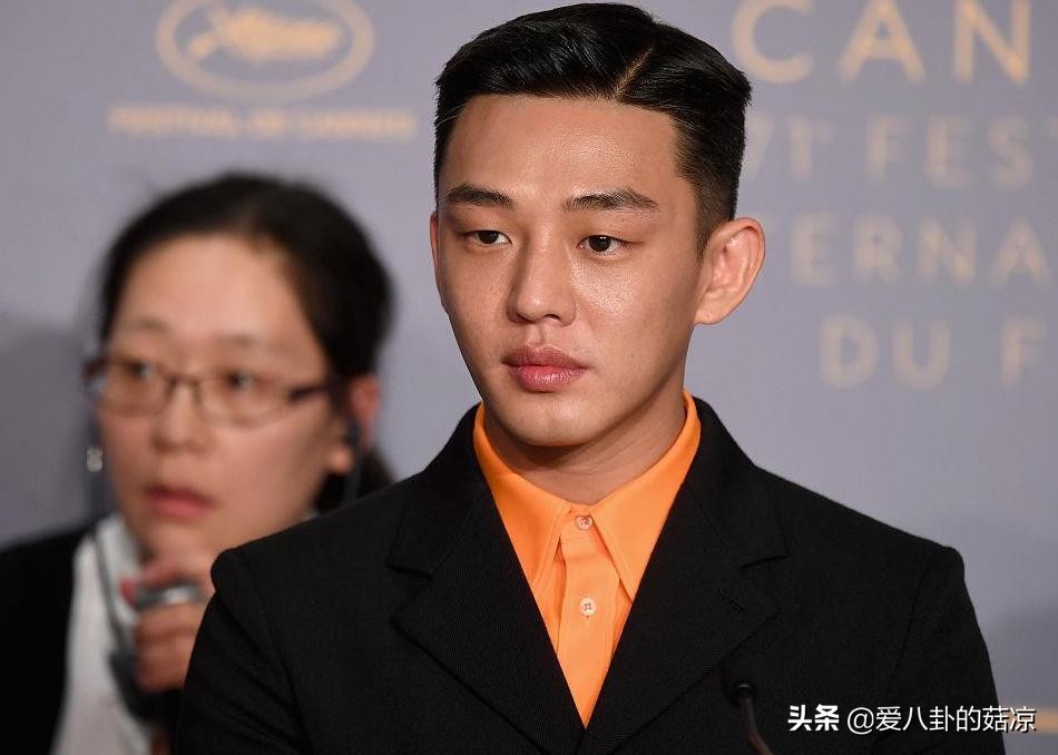 旗下只有三位艺人,个个都是赫赫有名,不愧是“佛系”公司