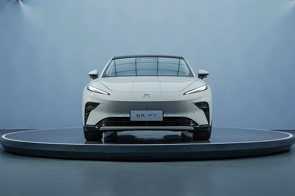 南京车展靓丽车模云集,南京2023国际车展车模秀