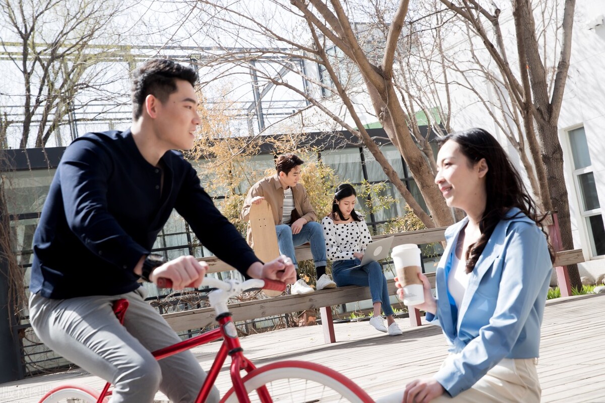 聪明人从来不抱怨视频,聪明人都懂得不生气不抱怨不计较