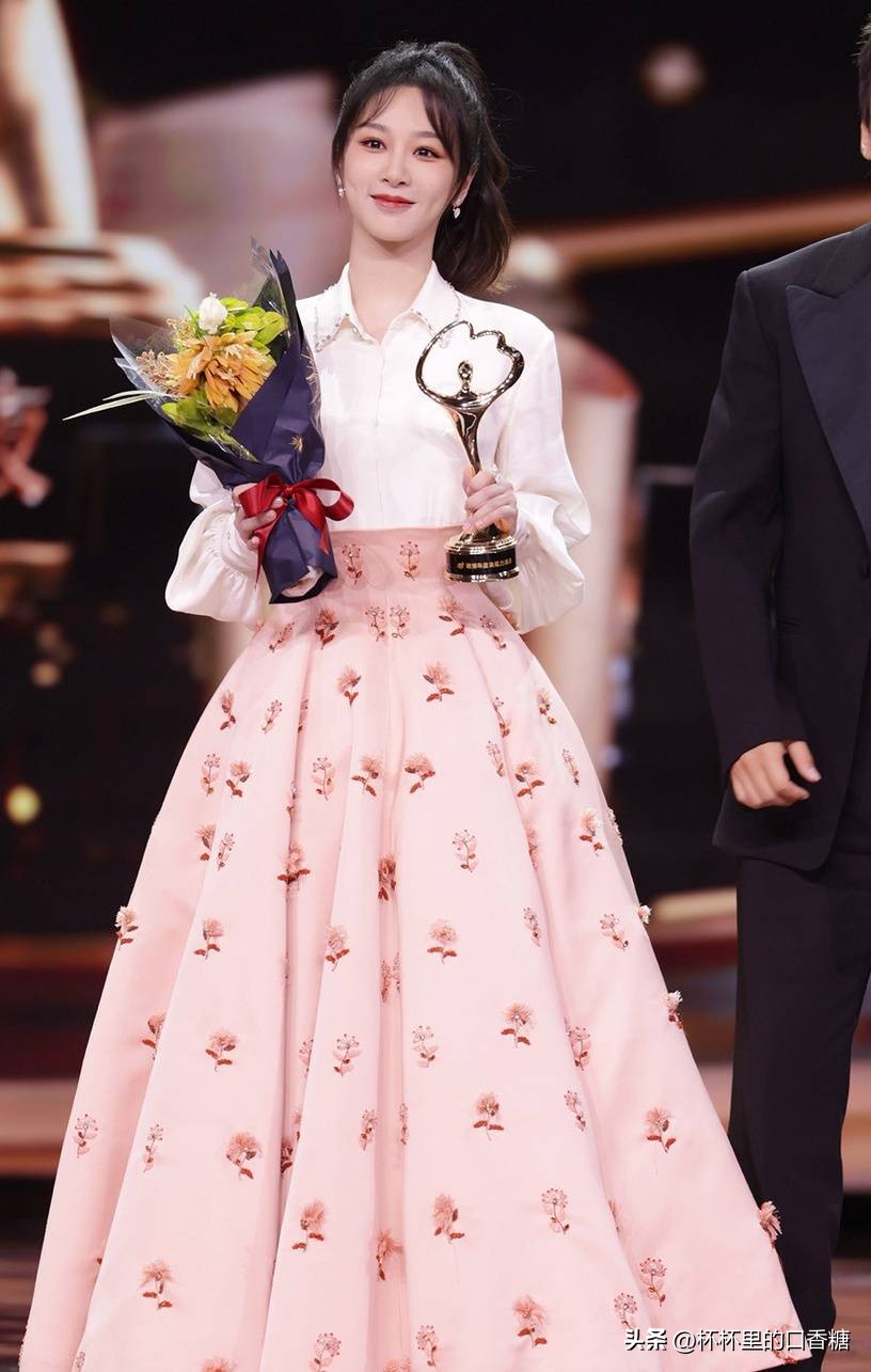 热巴杨紫最美照片,热巴娜扎白鹿