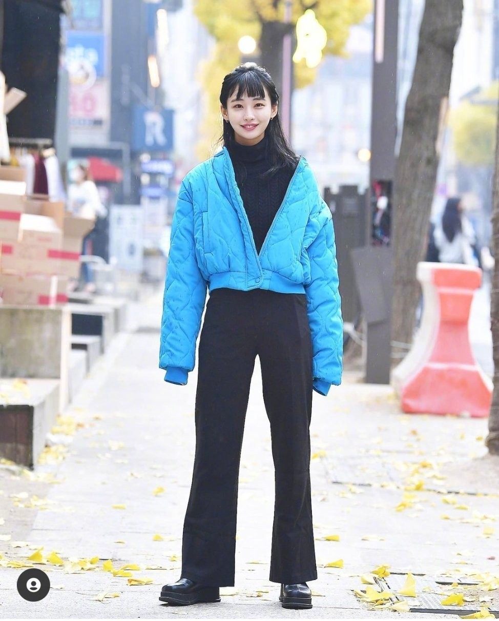 韩国冬天不露腿穿搭,韩国女生冬天穿光腿神器吗