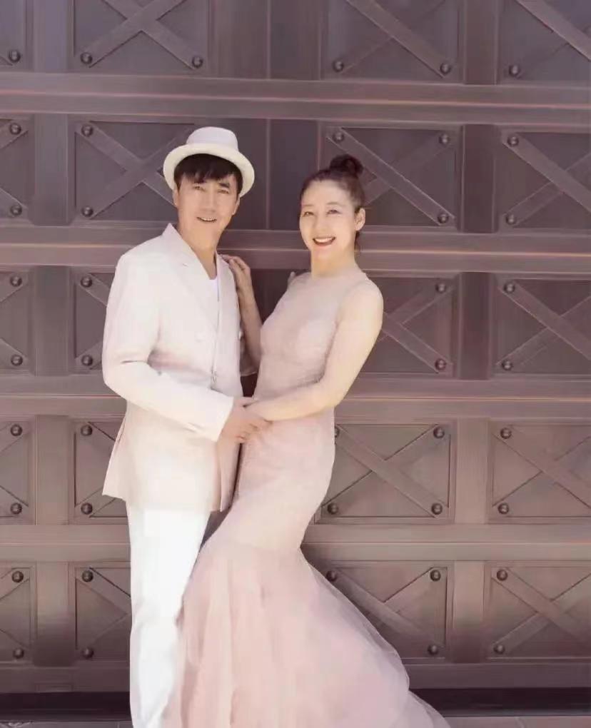 范明在一档节目中暴露自家豪宅,范明演富豪找女儿