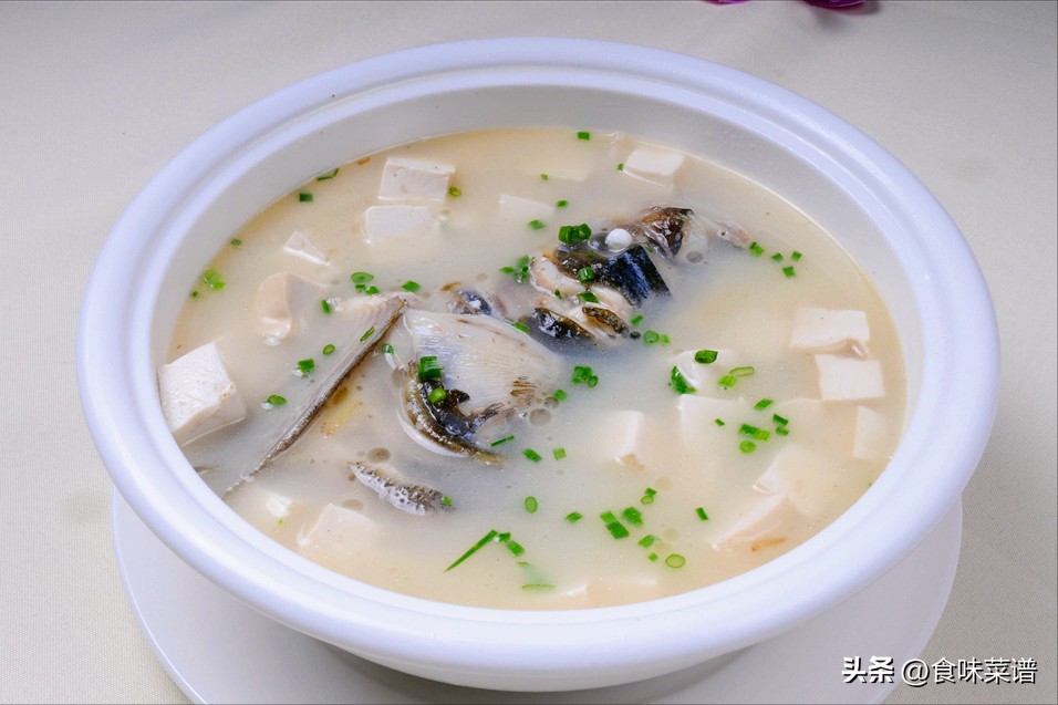 如何炖鱼软烂入味,炖鱼的最好吃方法不腥不柴