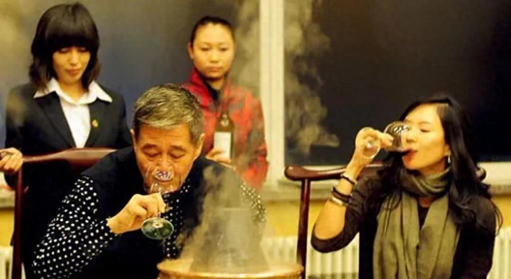 小品演员踢足球电影,小品演员评价中国足球