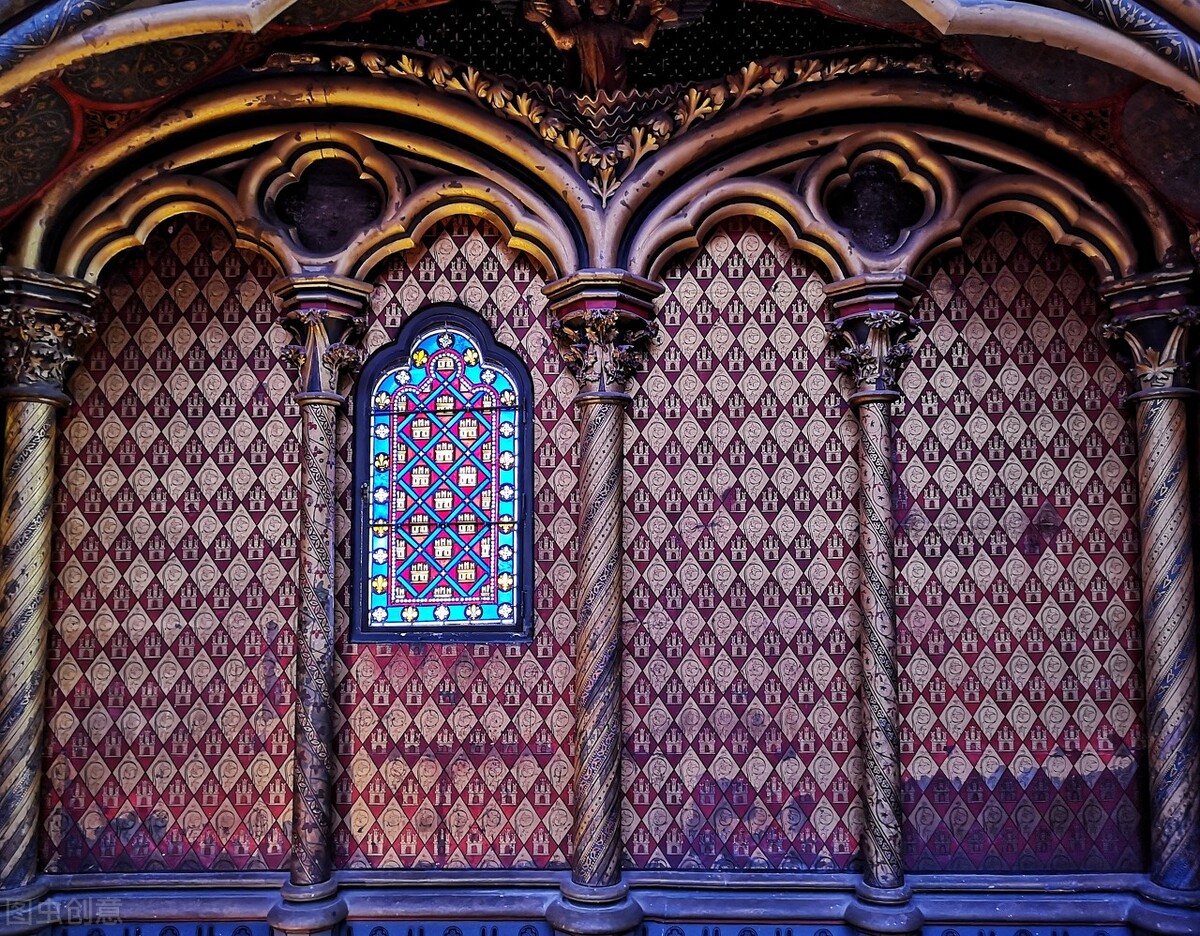 法国巴黎著名景点英文介绍,巴黎名胜古迹详解