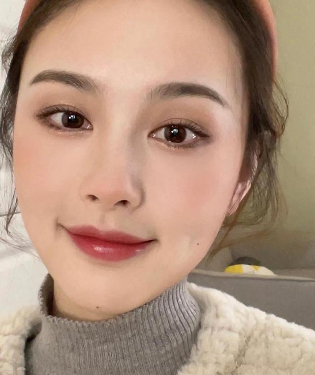 眉粉优点,眉粉怎么画眉好看又简单