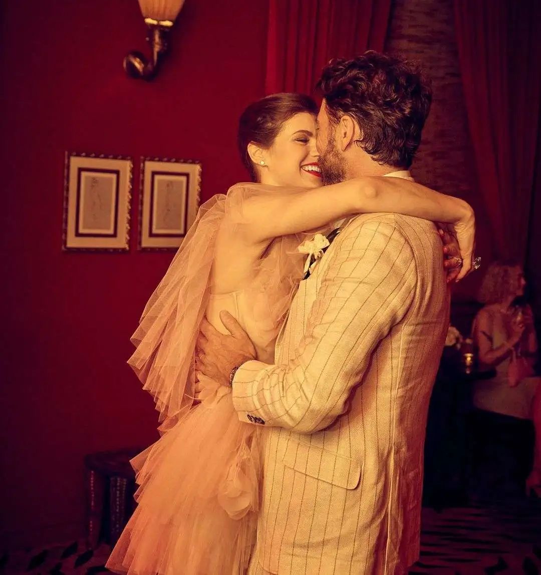 年纪轻轻就结婚的好莱坞女明星,好莱坞女星婚姻状况